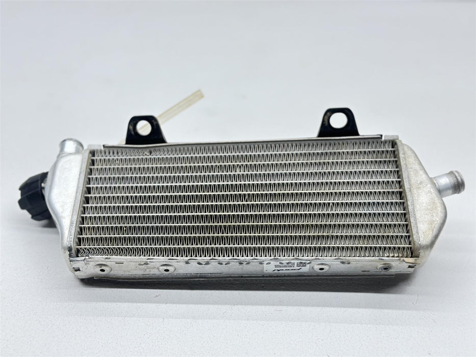 2023 KTM 250SXF Right Side Radiator Fill Side Cap Cooling A46035008000 250 SXF