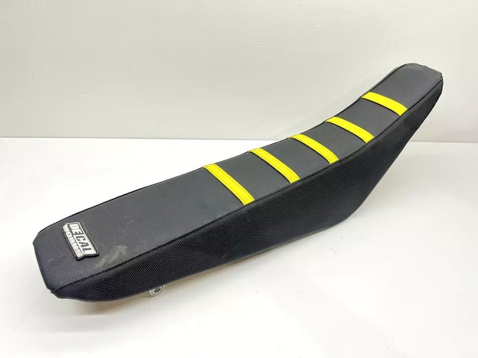 2007 Suzuki RMZ250 Seat Saddle OEM Ribbed Cover Yellow Stripes 6411135G3 RMZ