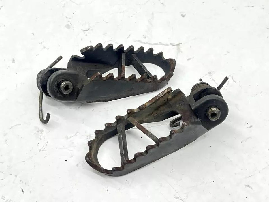 1994 Suzuki RM125 Foot Peg Set Left Right OEM Footrests Spring Rest 1989-1998 RM