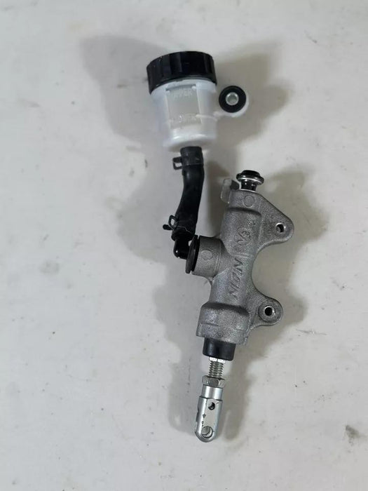 2019 YZFR6 Rear Brake Master Cylinder OEM Reservoir YZF R6 17 18 19 20