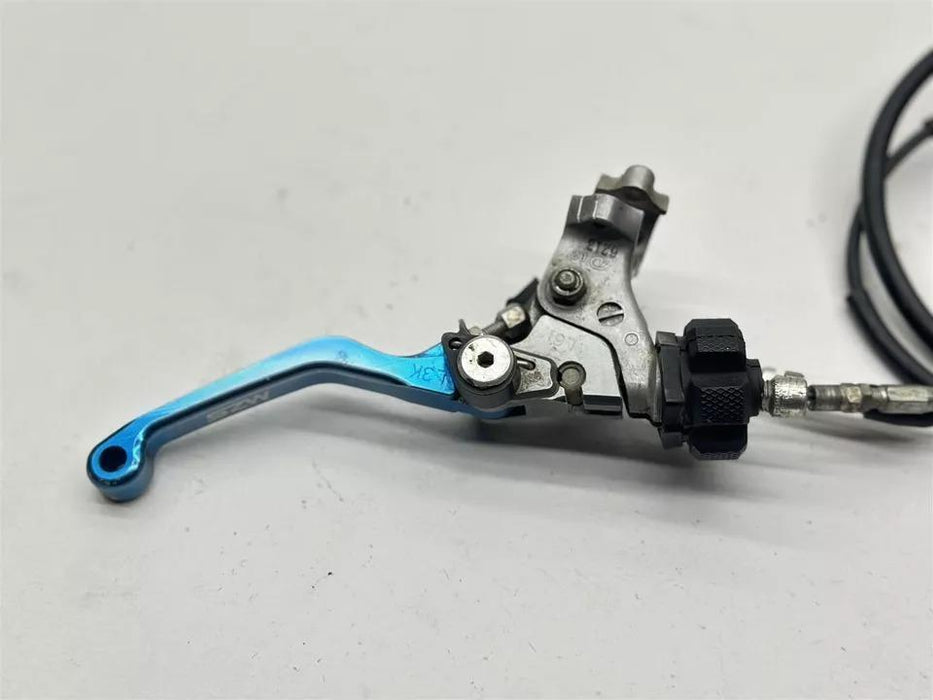 2006 Yamaha YZ450F Clutch Perch Lever Left Handlebar OEM Holder Cable YZ 450F