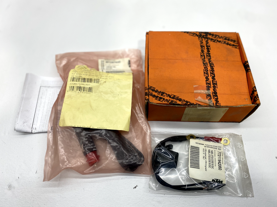 KTM Outlet Kit OEM Plug Cable Socket Battery Charger Power Assembly