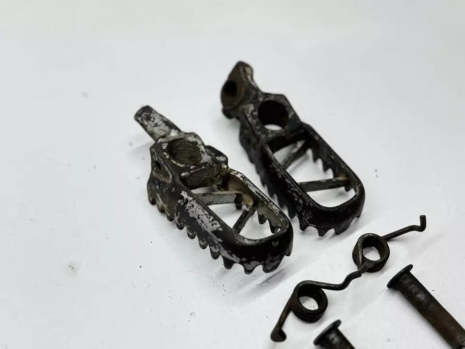 1994 Kawasaki KX125 Foot Peg Set Left Right Side Rest OEM Footpegs Spring KX 125