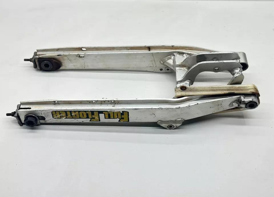 1982 Suzuki RM250 Swingarm Rear Swing Arm Suspension 61000-14300 Assembly RM 250