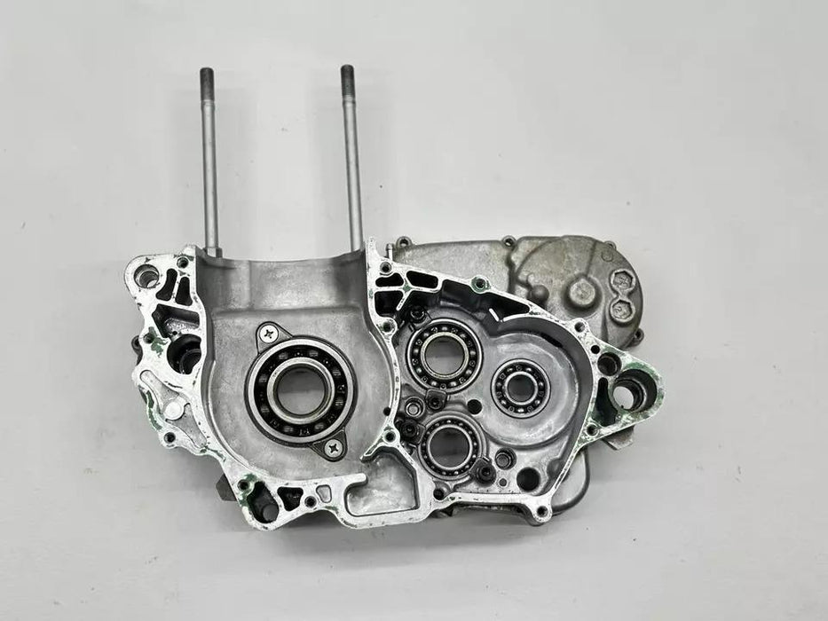 2004 Honda CRF450R Right Side Engine Case Cover Crankcase OEM Half Bottom End