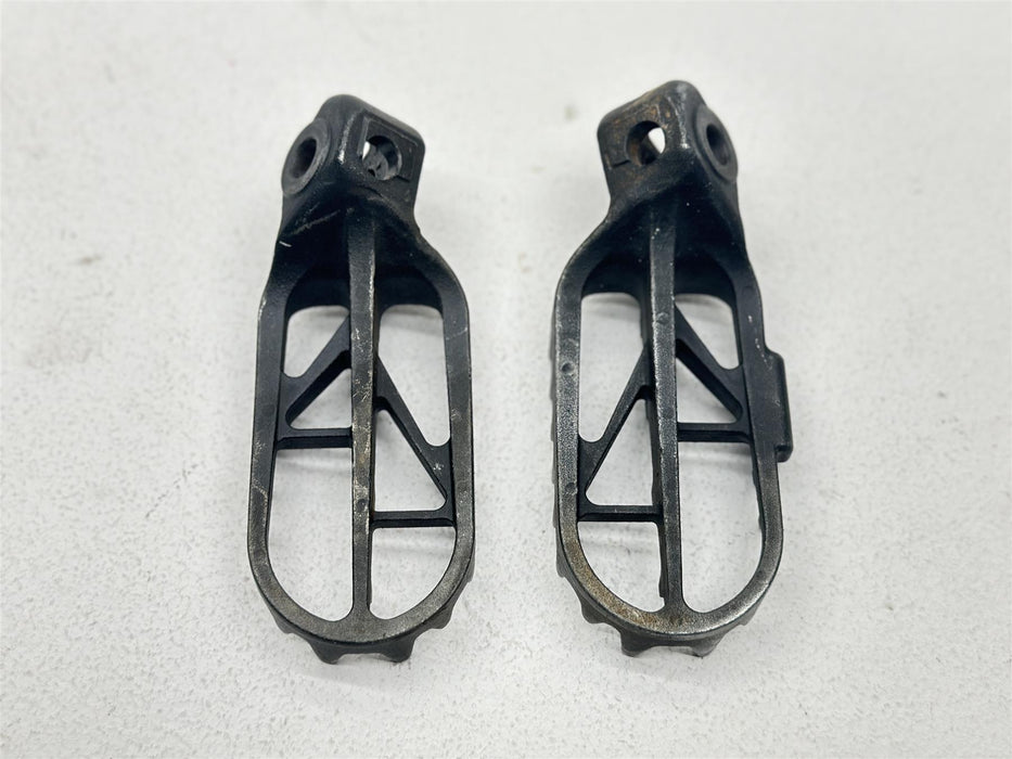 2009 Suzuki RMZ450 Foot Pegs Set Left Right Rest Footpegs Spring Bolt RMZ 450