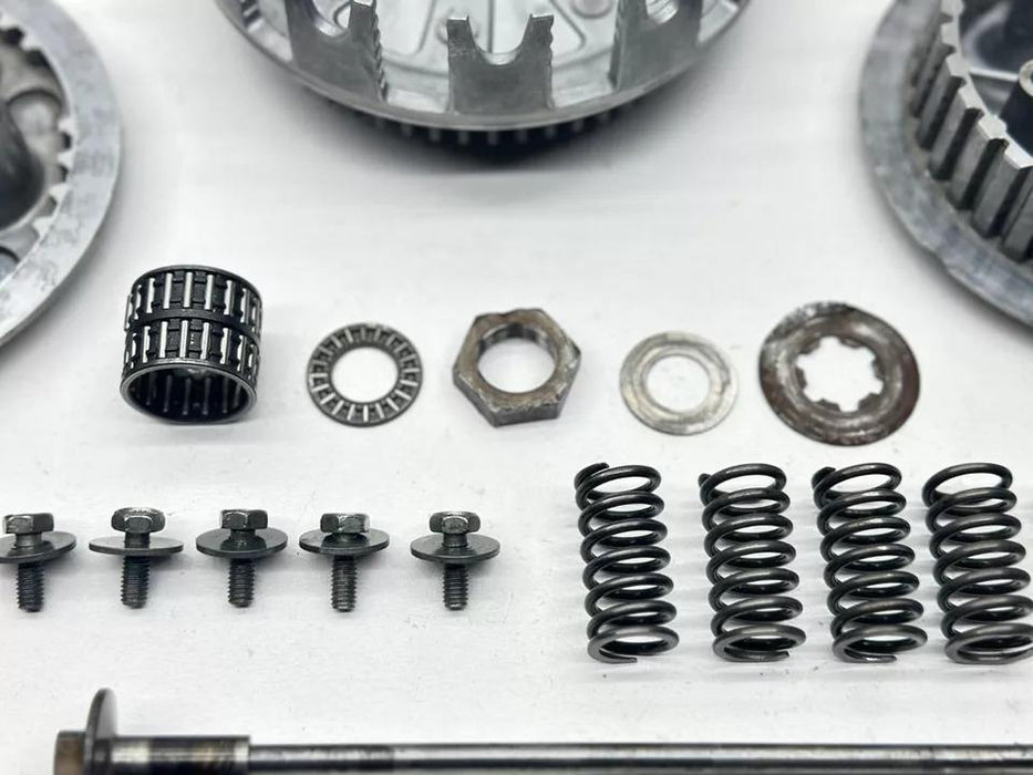 1982 Suzuki RM250 Clutch Assembly OEM Basket Hub Plates Kit Bolt Spring RM 250