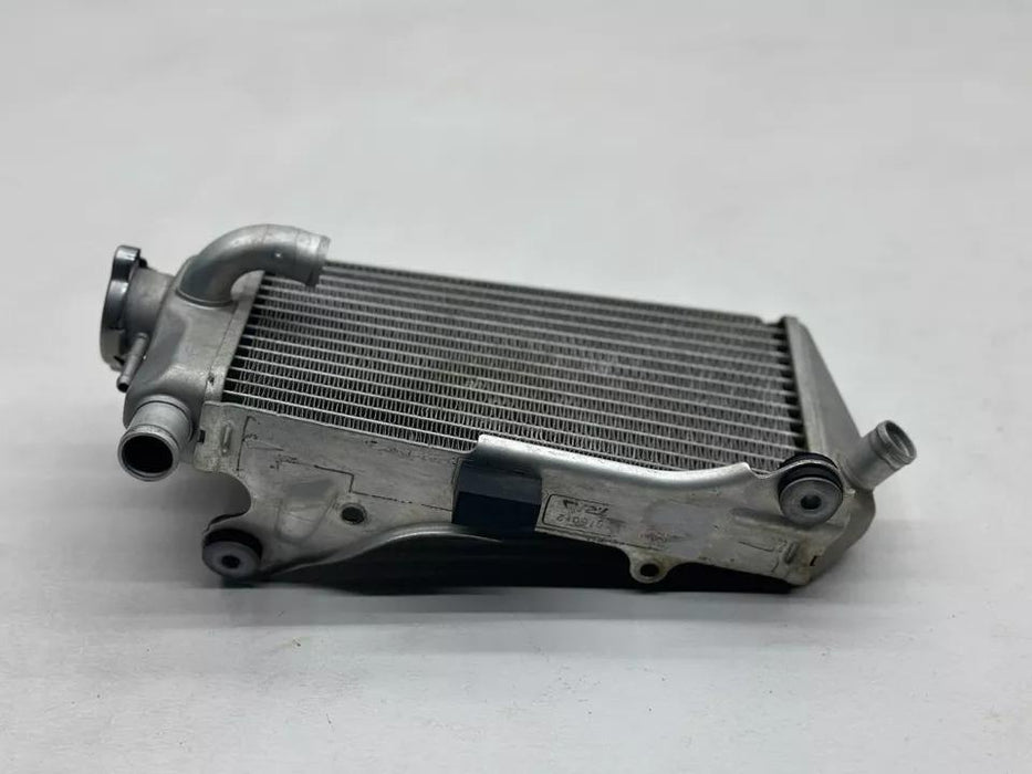 2023 Honda CRF450R Right Side Radiator OEM Fill Side Cap Cooling CRF 450R