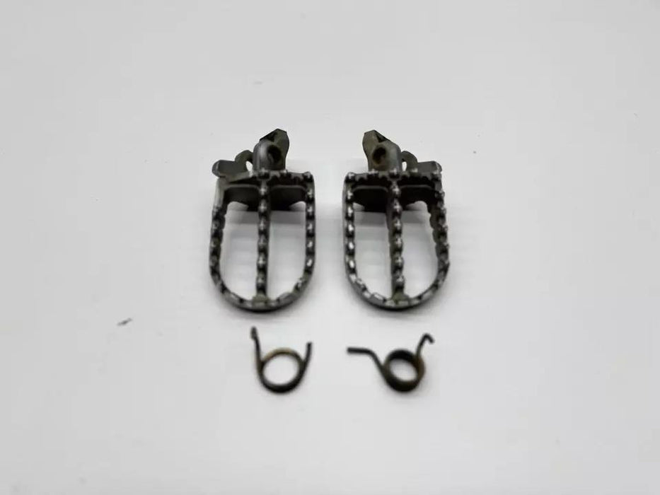 2008 Honda CRF450R Foot Peg Set Left Right Footrests Rest FootPeg CRF 450R