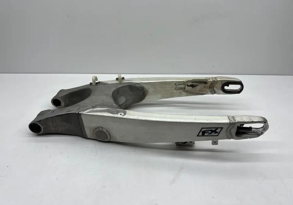 2005 Yamaha YZ250F Swingarm Suspension Rear Swing Arm 99999-03641-00 YZ 450F