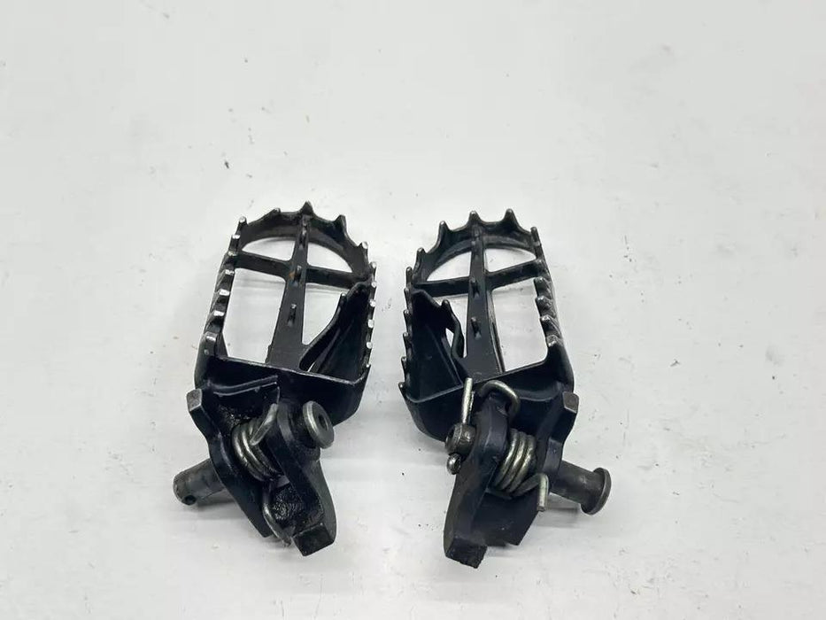 2014 Kawasaki KX450F Footpeg Set Left Right OEM Footrests Foot Pegs KX 450F