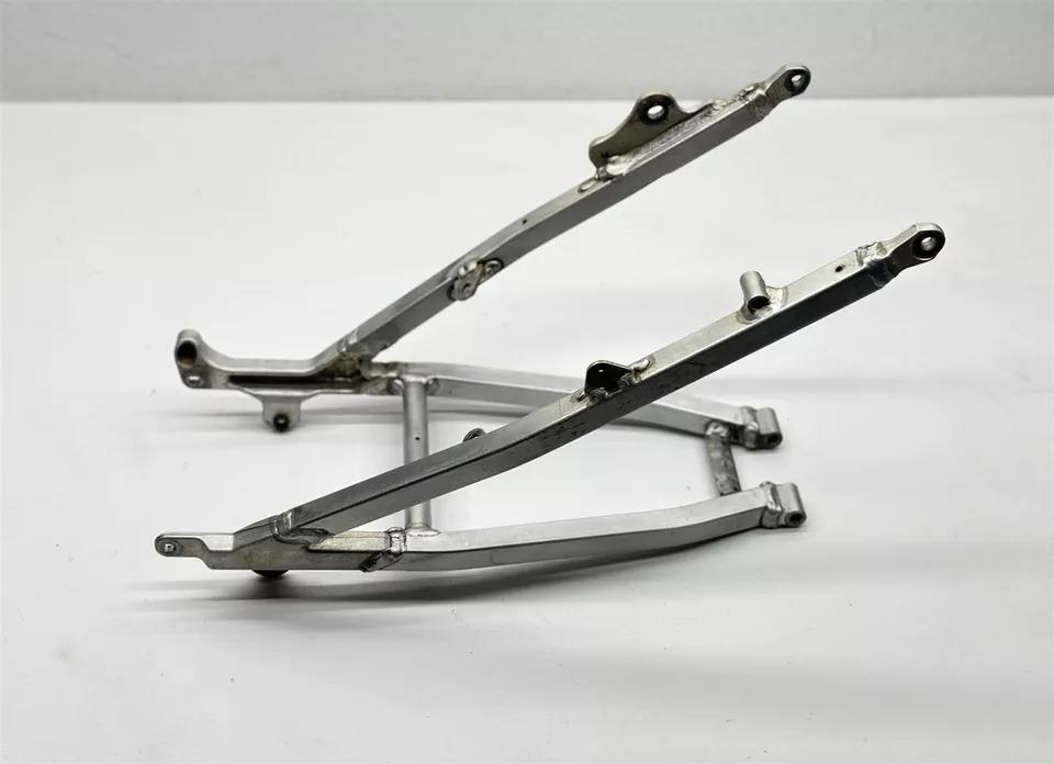 2006 Yamaha YZ450F Subframe OEM Rear Sub Frame Chassis 5XC-21190-L0-00 YZ 450F