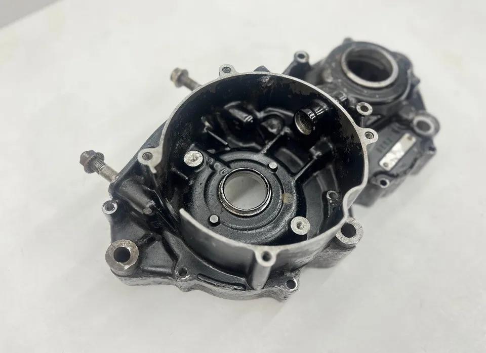 1986 Honda CR500R Left Engine Crankcase Half Case CR 500 R Bottom End Engine CR