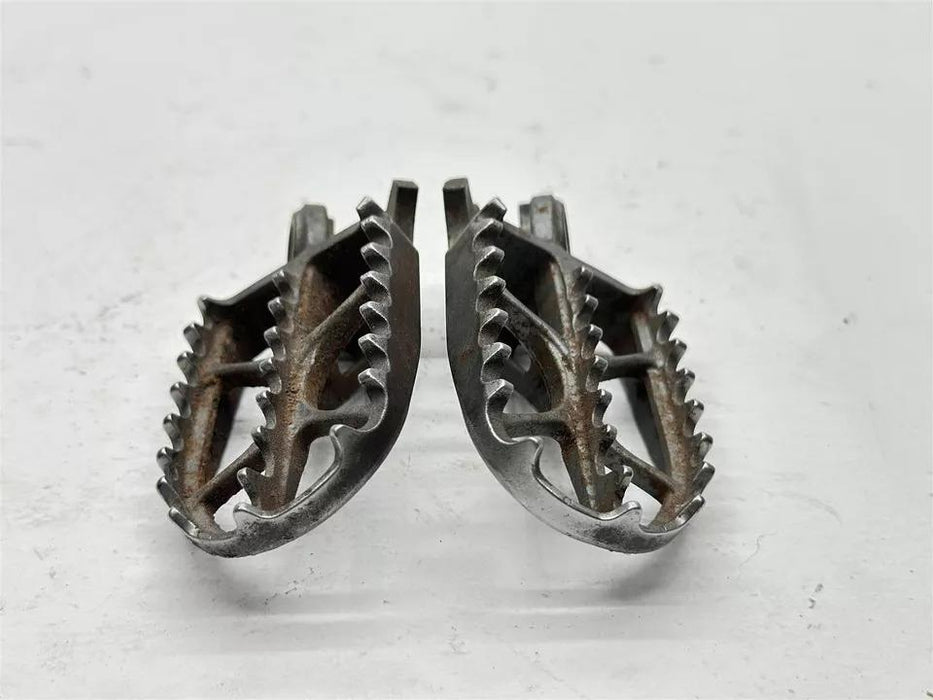 2013 Honda CRF450R Foot Peg Set Left Right Footrests 50660-MEN-305 CRF 450R