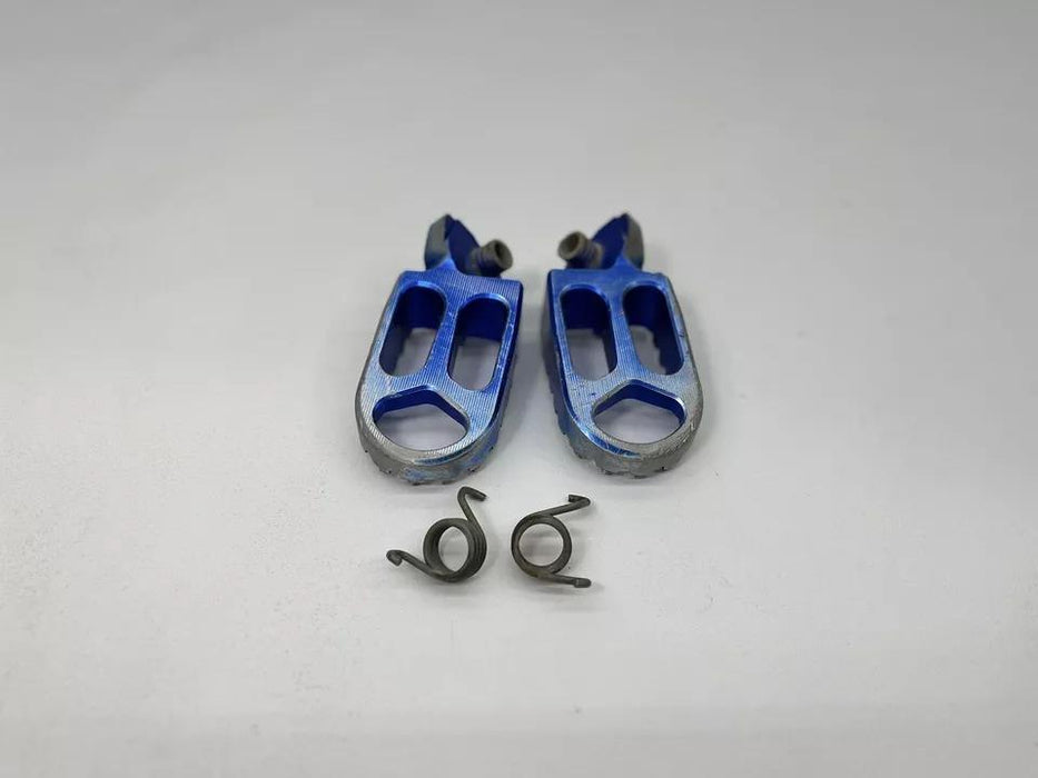 2020 Yamaha YZ450F Foot Pegs Blue Anodized Foot Rests Aftermarket Springs YZ