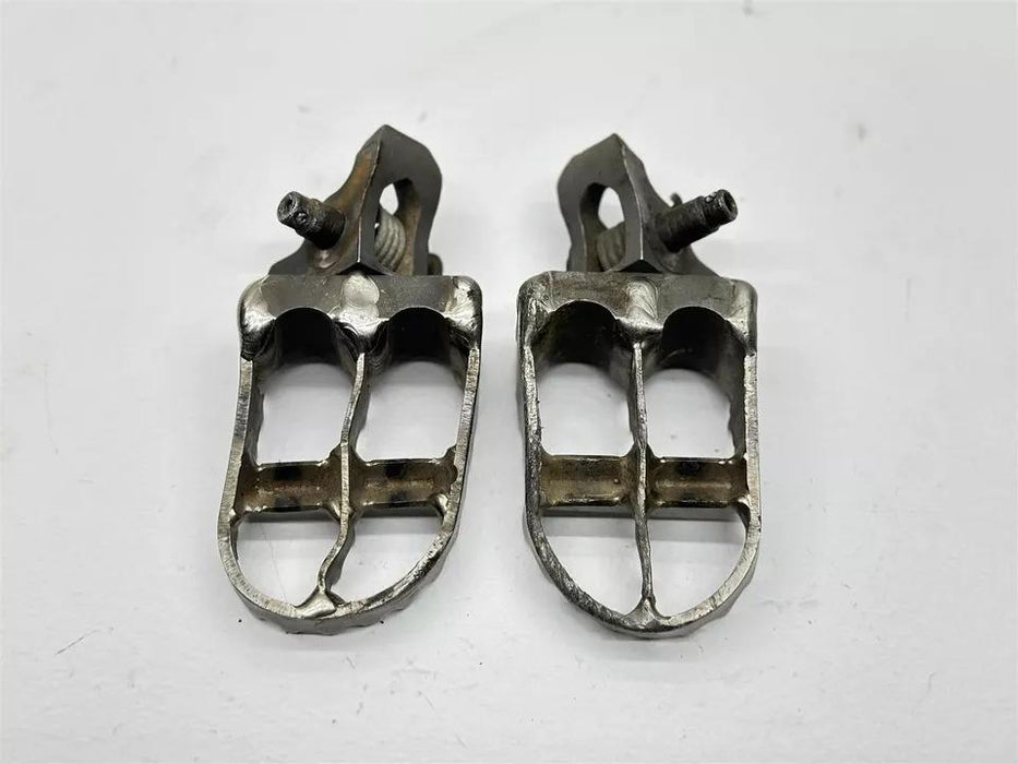 2006 Honda CRF250R Foot Peg Set Left Right Footrests Rest Footpegs Bolt CRF 250R